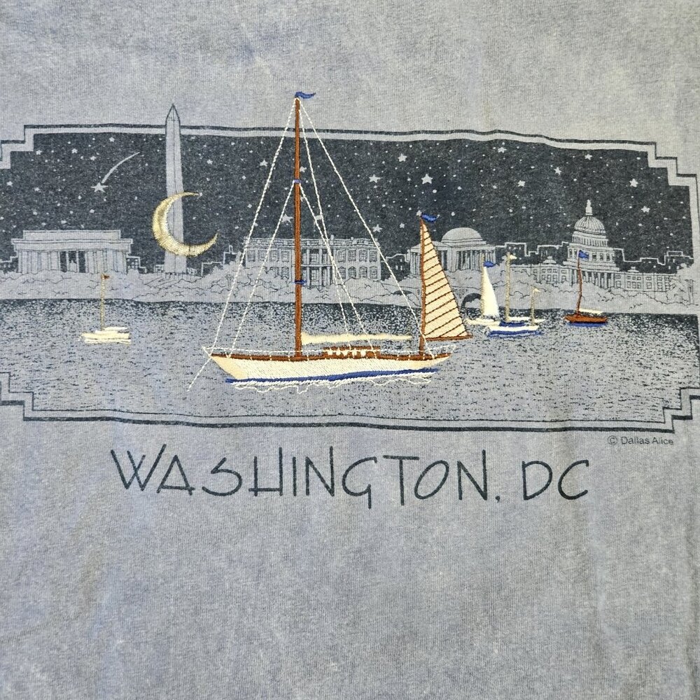 Vintage 90s Size Large Washington D.C. T-shirt Graphic Sailboat Night Skyline